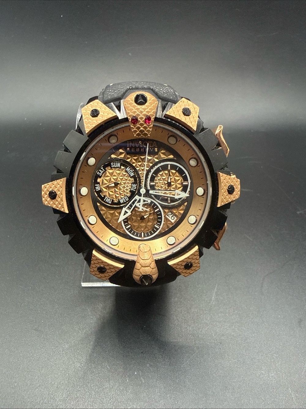 Invicta 32131 (part of the Reserve Venom collection) 
Snake